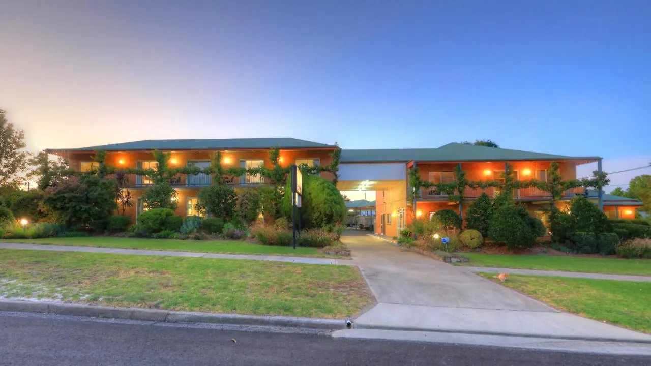 The Vines Motel & Cottages Stanthorpe