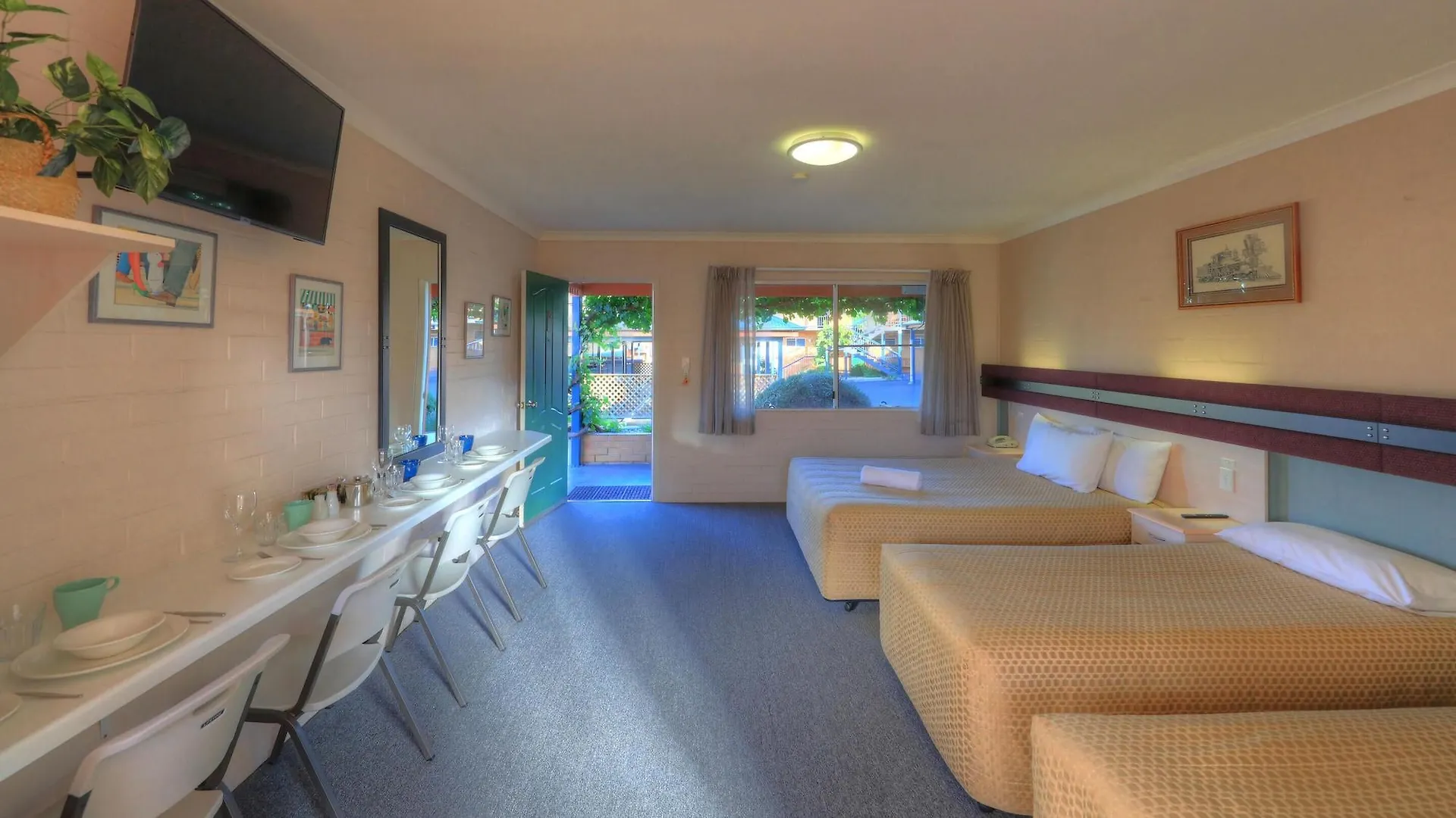 The Vines Motel & Cottages Stanthorpe