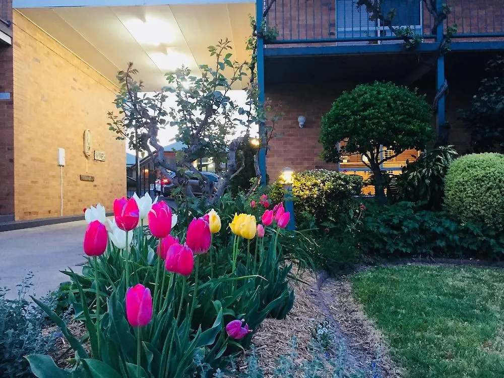 The Vines Motel & Cottages Stanthorpe